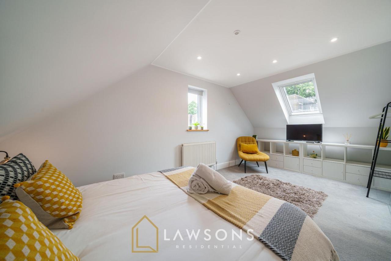 Loft Living By Lawsons With Parking Apartment Windsor Exterior photo